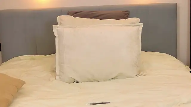 Jullia_Carter webcam