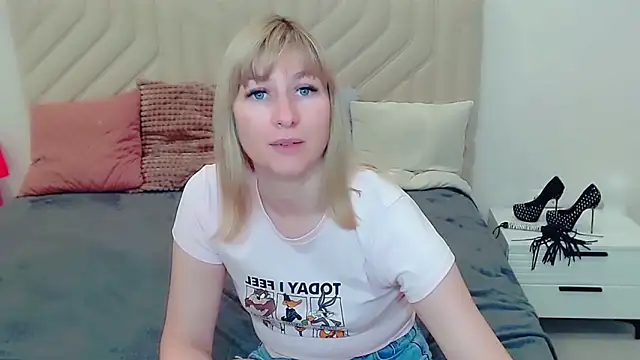 Incredible_Ariela webcam