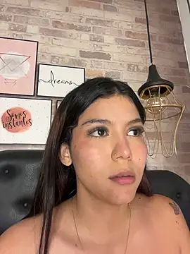 CherrySmirkXXX webcam