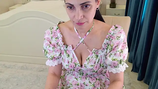 LovelyBeatrice live cam on StripChat