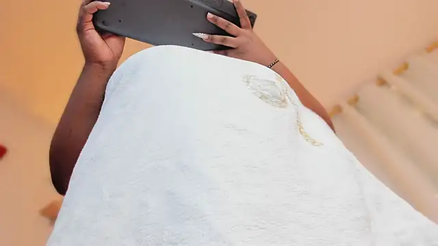 Ayanaa_Ebony_ webcam