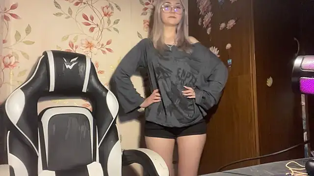WhitePowerGirl