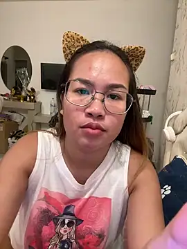 ponthip (F young) - Cum and Squirt 🫣😬😬😬
