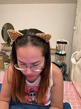 Watch Ponthip live on EroticFlix - High definition streams