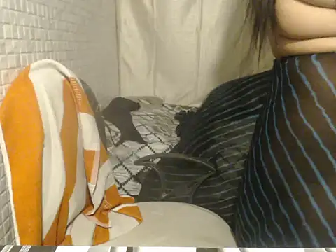 Watch Oh_Maya live on EroticFlix - High definition streams