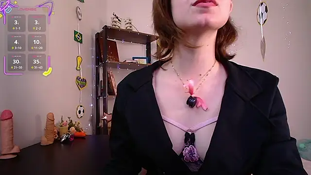 Elise_Nyx webcam