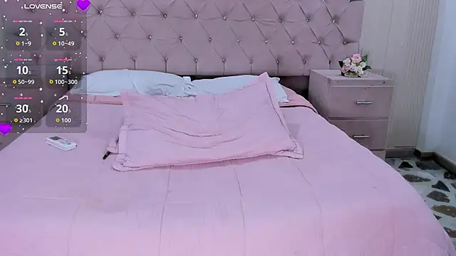 ZarinaWynne webcam