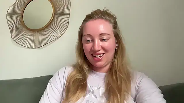 Watch arielsweetieee live on EroticFlix - High definition streams
