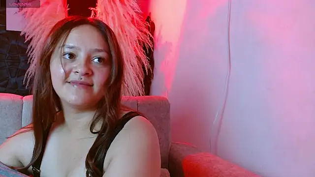 Watch emily16092020 live on EroticFlix - High definition streams