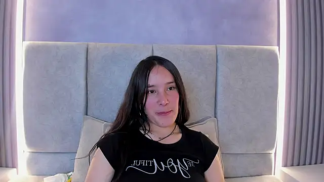 Alaia_Aura webcam