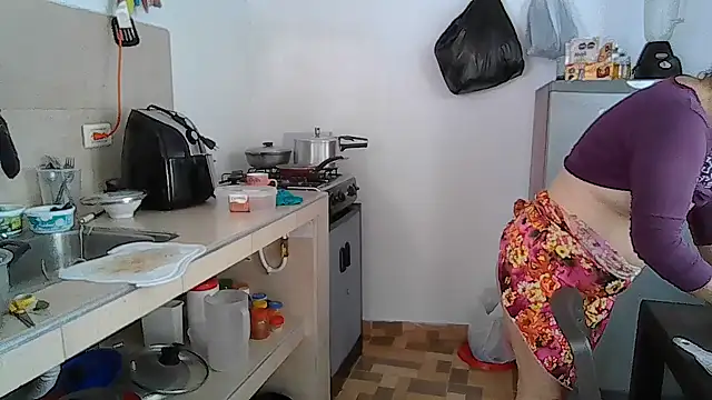 Layla-Astrum webcam