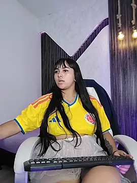 Watch Bella_Raven live on EroticFlix - High definition streams