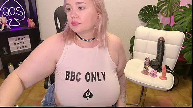 MargotGrey webcam