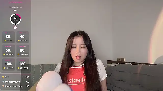 Watch 77-Vicky live on EroticFlix - High definition streams