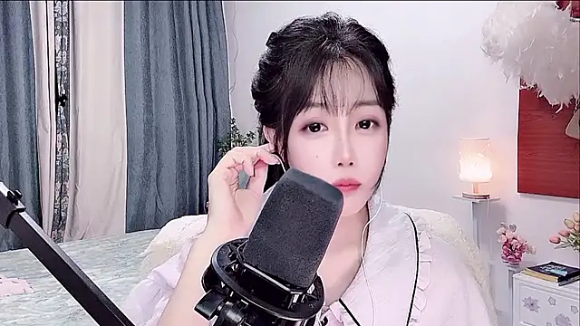 Laura_520 webcam