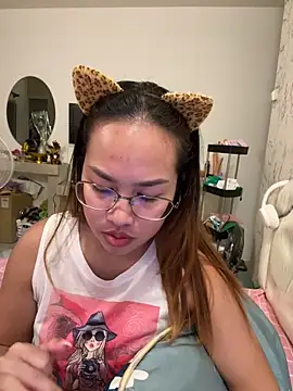 Watch Ponthip live on EroticFlix - High definition streams
