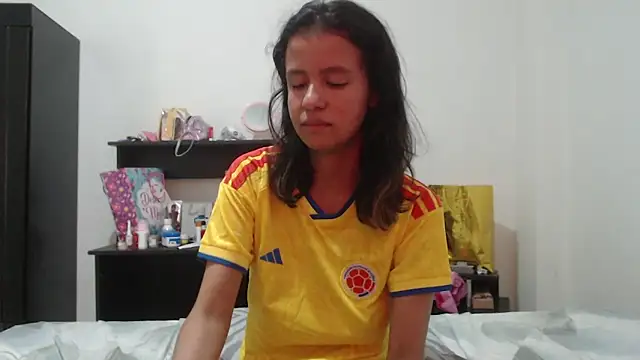 nathaly_jones_ live cam on StripChat