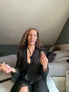 Watch Saskia_xx live on EroticFlix - High definition streams