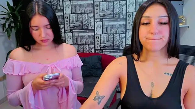 Isa_And_Natasha webcam