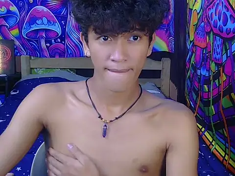 hugekenbigcock webcam