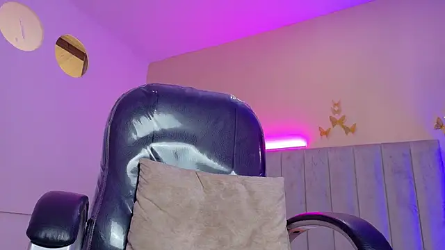 Nascary_Fox webcam