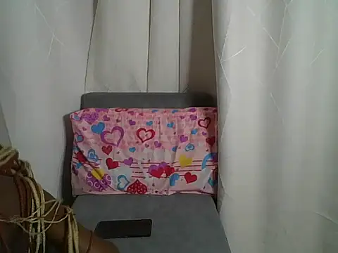 sleekcandy_petites (F young) - Finger pussy and cum for Daddy
