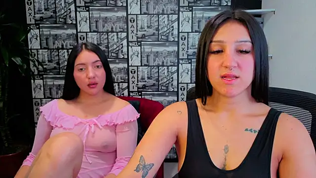 Isa_And_Natasha webcam