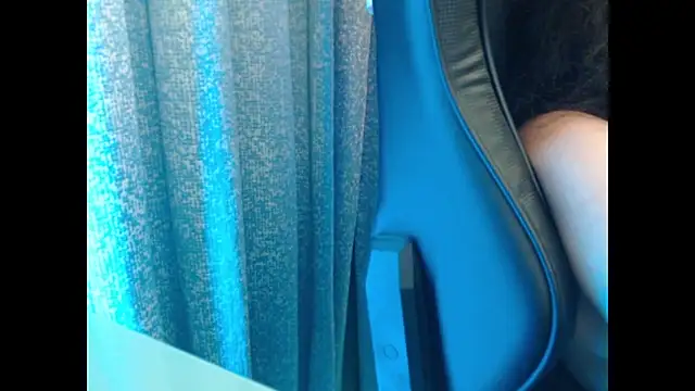 model29 (F young) - Pussy Show