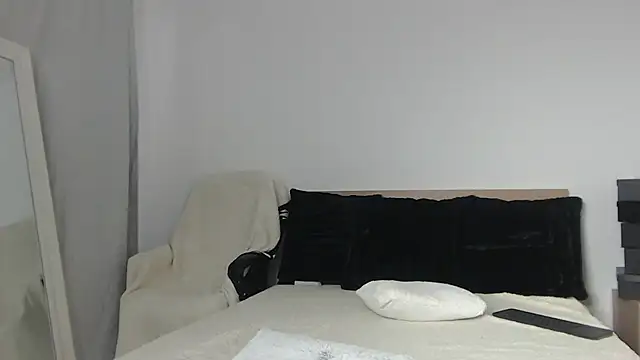 Layla23a webcam