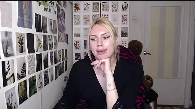 CapriScorpion Live Webcam on Stripchat