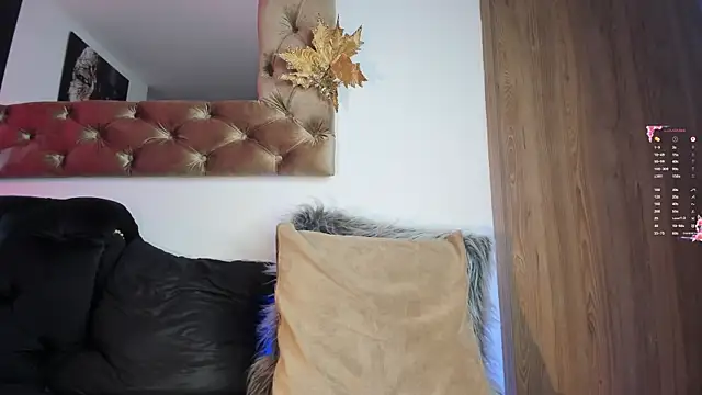 AmelyaMann webcam