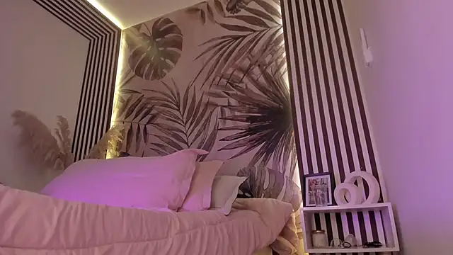 Samaantha-White webcam