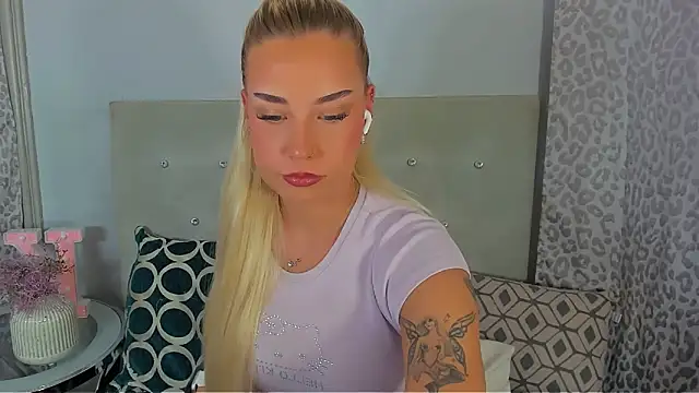 KristyHoney webcam