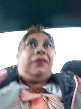 Laura-Hernandez webcam