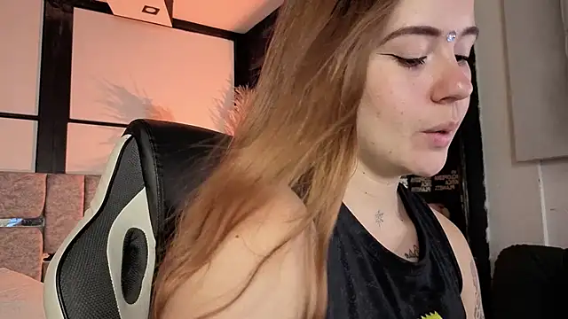 AlliceLover webcam
