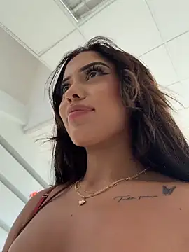 MystiqueXXX webcam