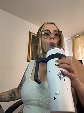 CurvyLust_x webcam