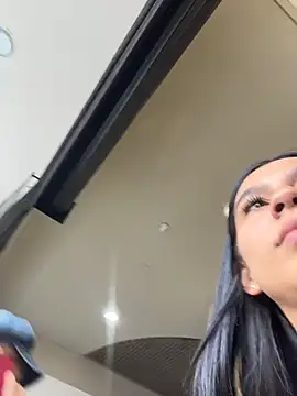 AlyssaRay webcam