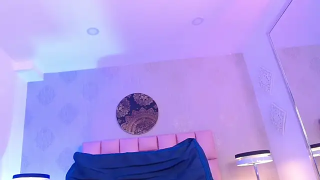 IsabelleDaza webcam