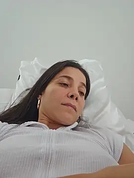 Watch miaeyex live on EroticFlix - High definition streams