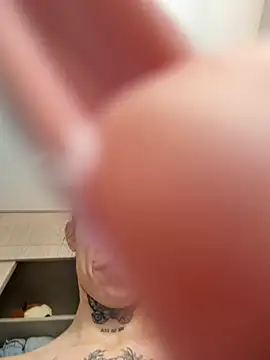 Ellelie_77 webcam