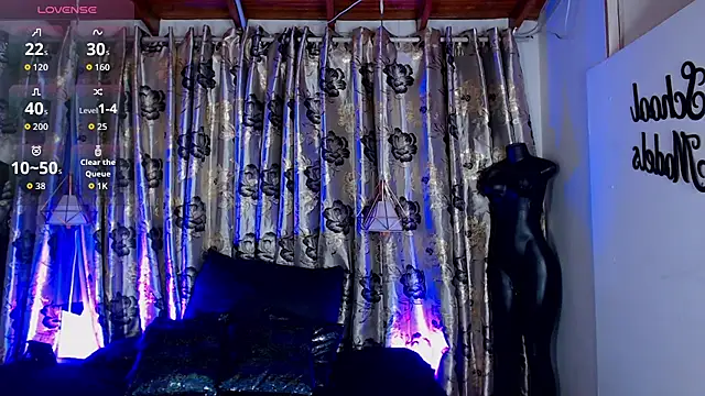 Hecate_doll webcam