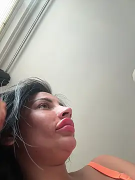 Watch Miss_juicybabes live on EroticFlix - High definition streams