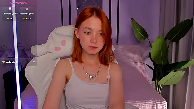 Watch New_Web_Girl live on EroticFlix - High definition streams