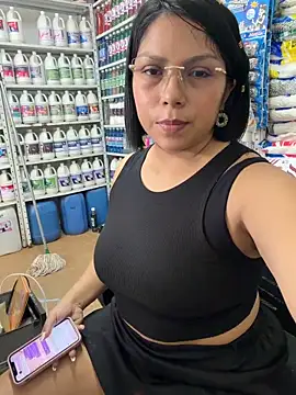 ISABELLA__LUNA webcam