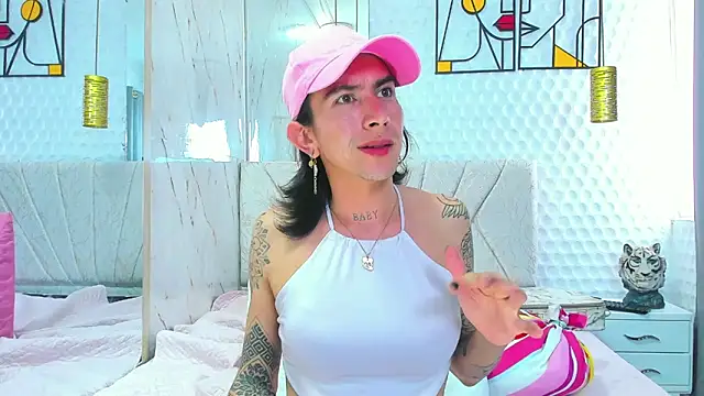 MissScarlett_ webcam