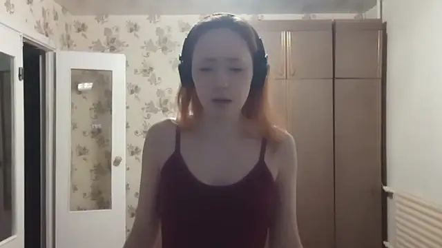 YaniraHeneisen webcam