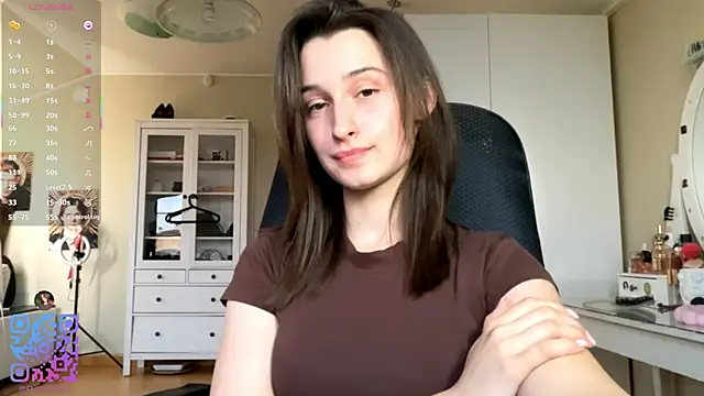 darlinebrustera's live room