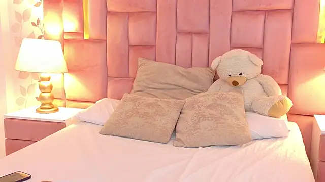Watch ArianaFranco live on EroticFlix - High definition streams