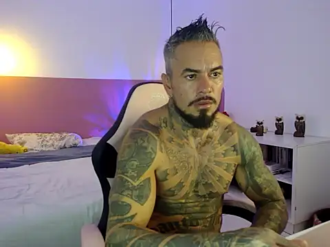 dom_jhuan - Dom_Jhuan's free webcam - UK Sex Cams
